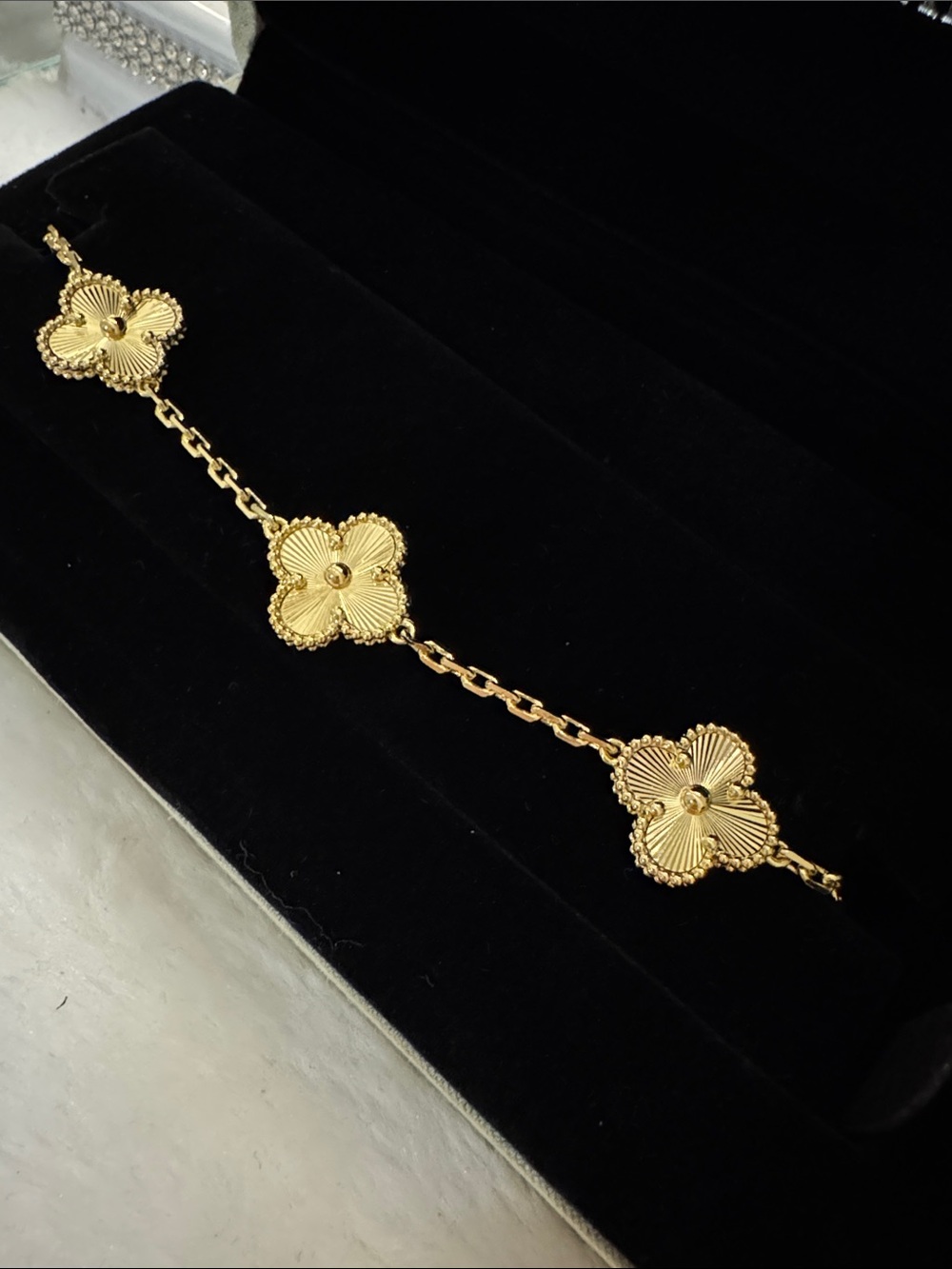 Gold Floral Link Bracelet - Women Jewelry
